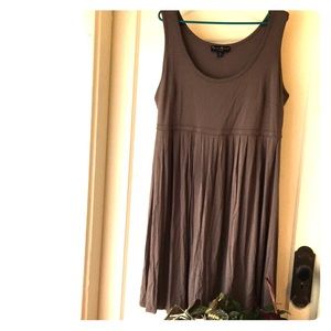 Gray sleeveless dress